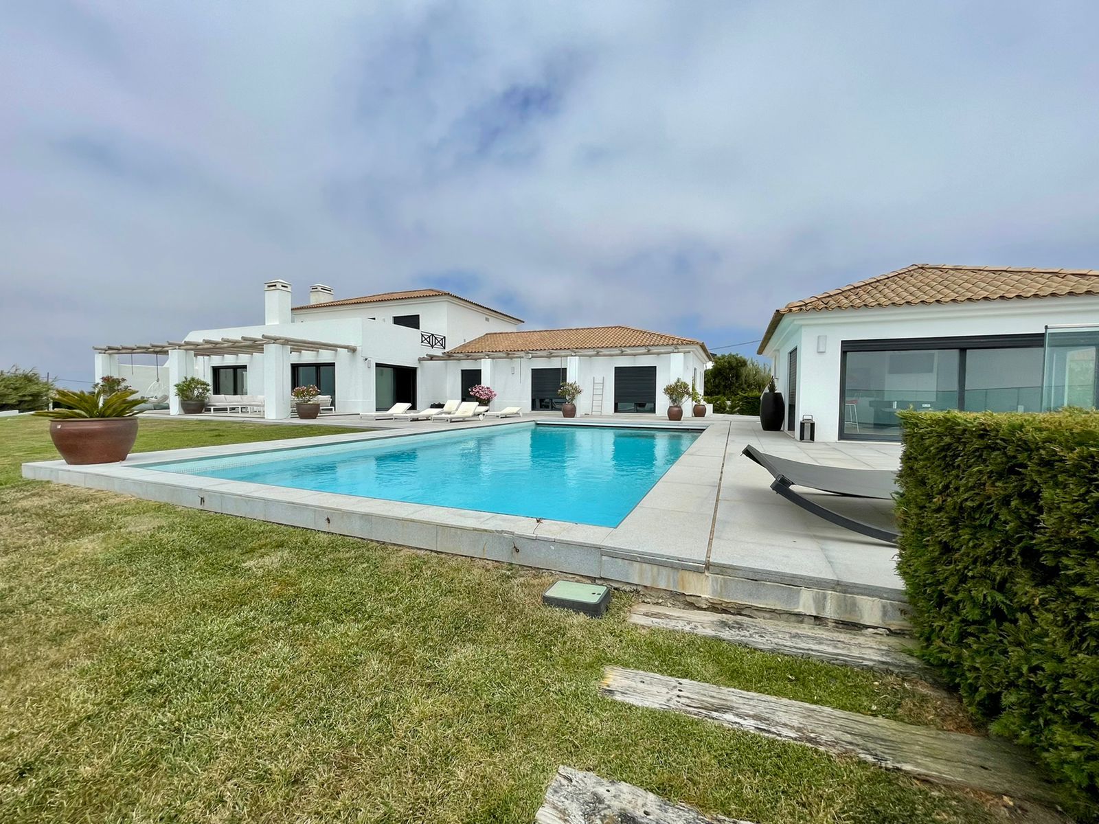 Casa Bica Vista and its private swimming pool